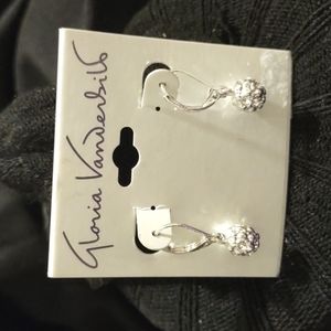 GLORIA VANDERBILT DROP PIERCED EARRING